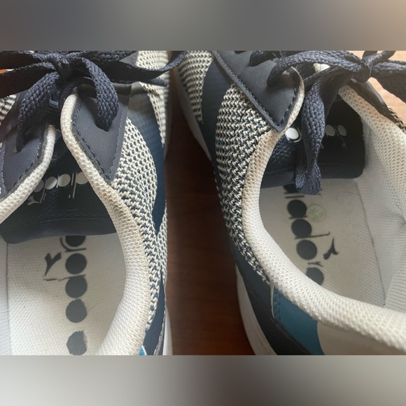 Diadora Running Shoes - Picture 10 of 12